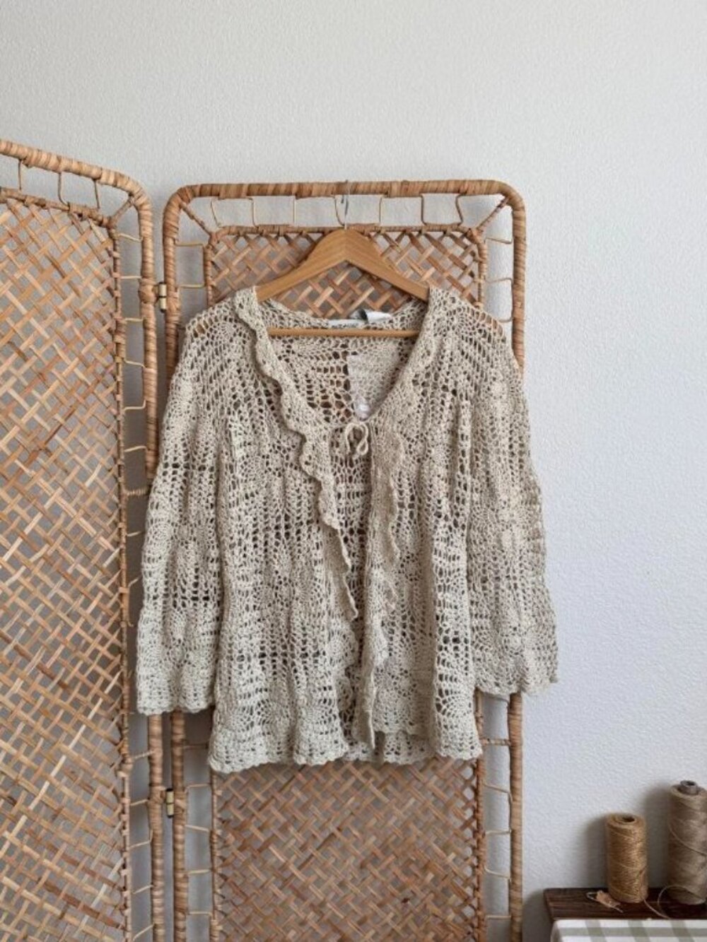 Vintage Crochet Knit Tie Front Ruffle Cardigan Top Boho Beach Cottagecore Large - Picture 2 of 4